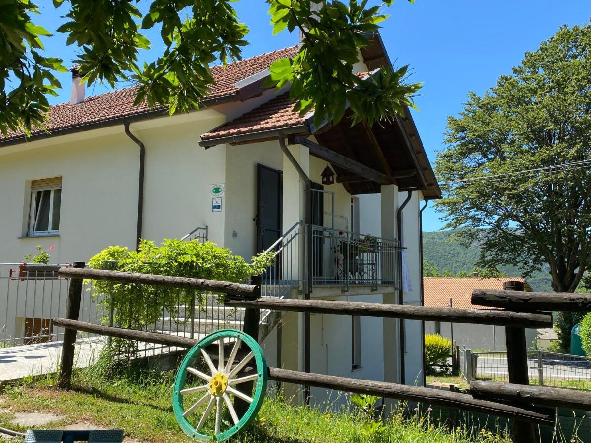 Bb Andre' Bed & Breakfast Vara Superiore ภายนอก รูปภาพ