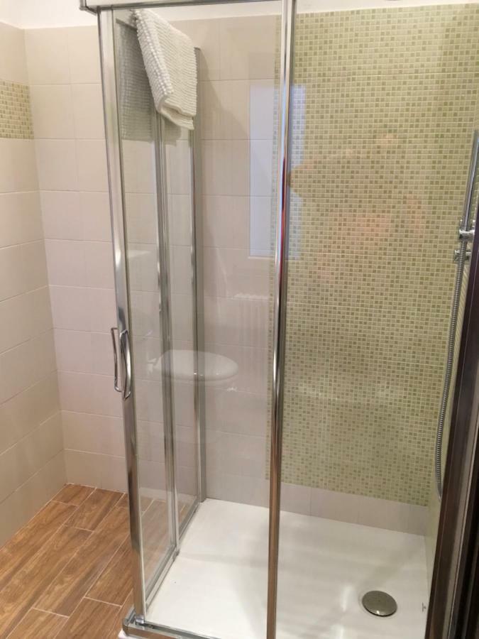 Bb Andre' Bed & Breakfast Vara Superiore ภายนอก รูปภาพ